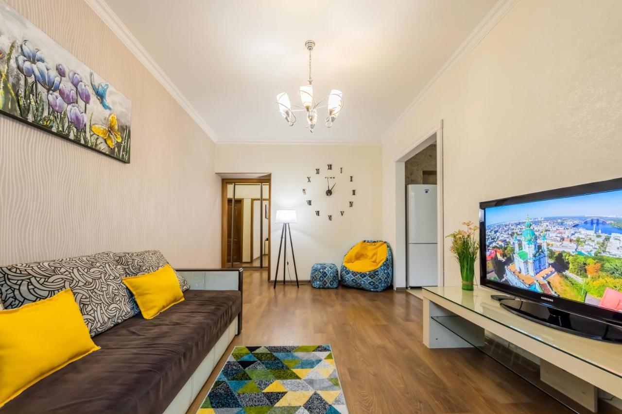 2К Квартира На Шота Руставелі, Бессарабка Kyiv Exterior photo
