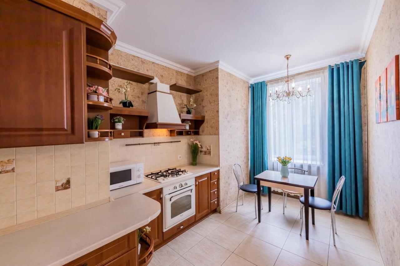 2К Квартира На Шота Руставелі, Бессарабка Kyiv Exterior photo